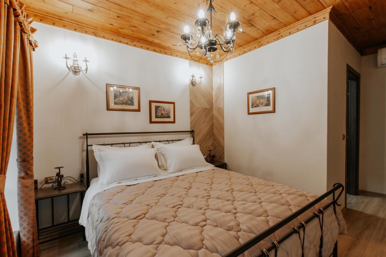 Hotel Ss Kekezi Gjirokastër Exteriör bild