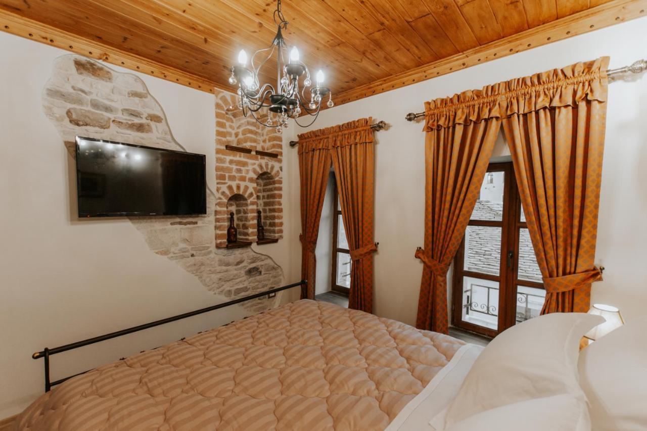 Hotel Ss Kekezi Gjirokastër Exteriör bild