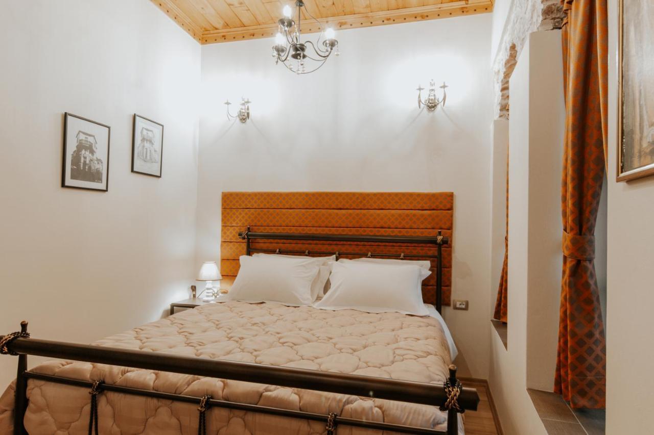 Hotel Ss Kekezi Gjirokastër Exteriör bild