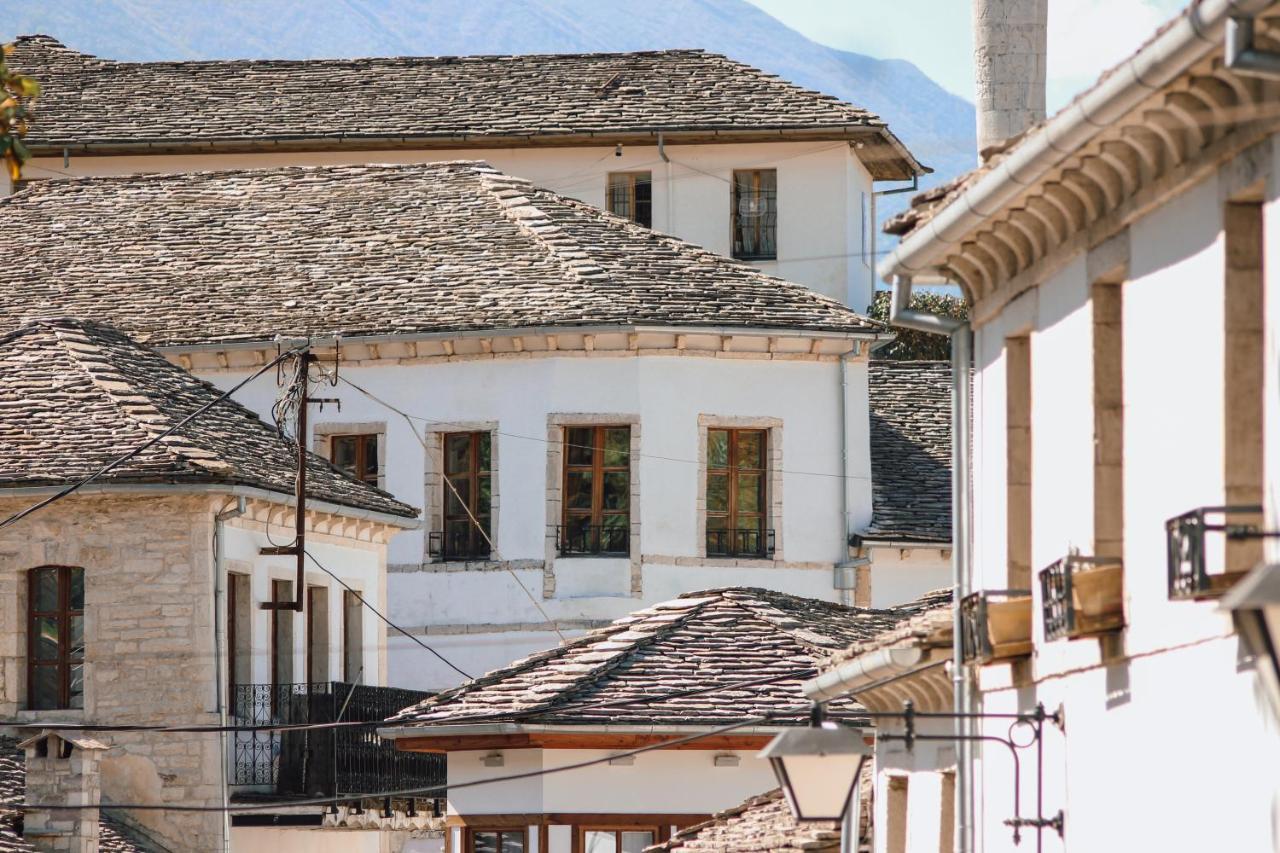 Hotel Ss Kekezi Gjirokastër Exteriör bild