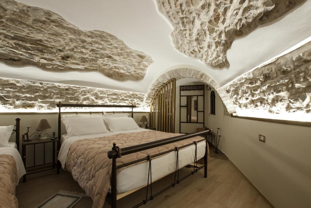 Hotel Ss Kekezi Gjirokastër Exteriör bild